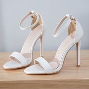 Tacones blancos elegantes - Img 56022573