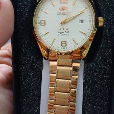 Reloj ORIENT Crystal 🎁 Excelente opción para regalar gracias a su diseño atemporal. Precio: 130 USD mensajería incluida - 5/7