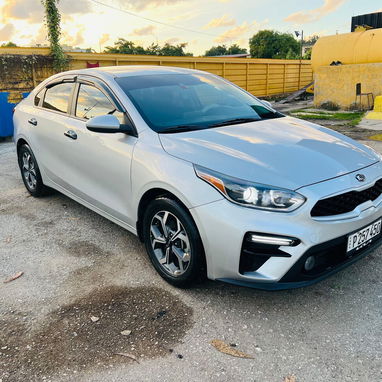 Vendo o negocio kia forte del 2021 con 27 mil millas - Img 105483967