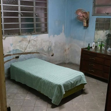 Apartamento portal a calle, 3 cuartos: 16000, negociable con dinero en mano. Casa Vibora - 6/10