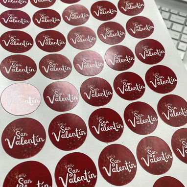 Pegatinas de diferentes formas personalizadas con tu logo. - Img 122342503