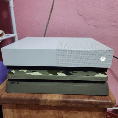 Xbox one s - 2/2