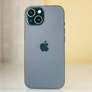 🦚 iPhone 15 🩷⚫️128GB 96%🔋mica, cable, forro y audífonos regalo❌Garantía 💯 - Img 56114193
