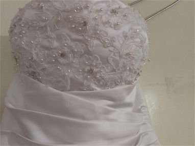 150$ USD traje de novia moderno con corona, velo, ramo de flores, nuevo todo - Img 67143150