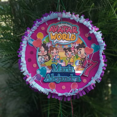 Piñatas, bases para cupcakes y más - Img 124960795