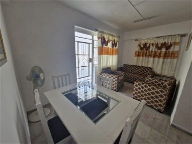 Apartamento muy cómodo  y céntrico - Img 65353726