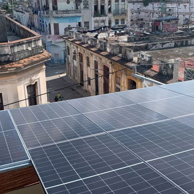 Se montan paneles solares hacemos la estructura fuerte y con estética - 5/10