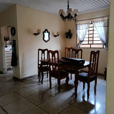 Propiedad con carácter y buena estructura cerca a Lacret y Juan Delgado , se entrega con todo dentro !!! - Img 119481042
