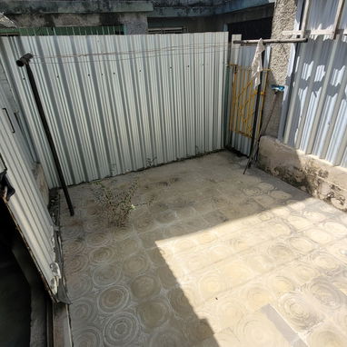 En venta casa de plantas en el Bahía, semindependiente - 5/7
