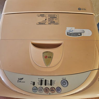 Lavadora automática LG de uso. - 2/3