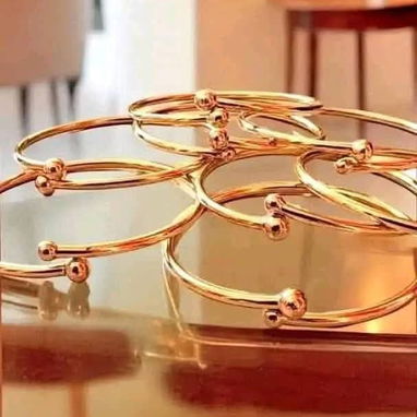 CADENAS, ARETES, DIJES, PULSOS, ESCLAVAS Y MUCHO MÁS - Img 123940663