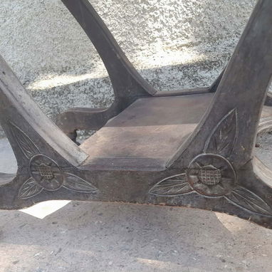 Antigua mesa de sala estilo aldecó,  es grande. - 2/6