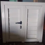 PUERTA DE ALUMINIO CHIQUITA DE USO CON SU YALE - Img 46760575