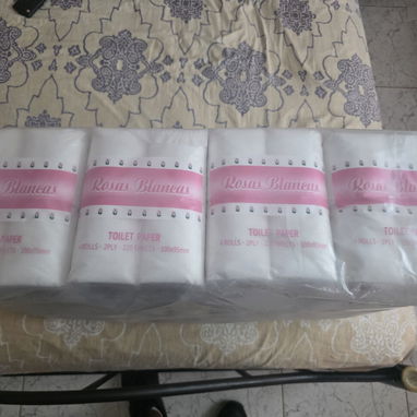 Se vende dos pacas de papel sanitario - Img 124440237
