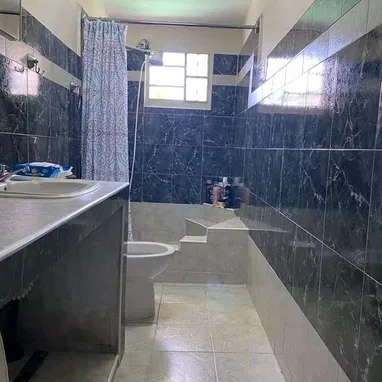 Casa en San Agustín La Lisa consta de 3 cuarto y garaje - Img 105784764