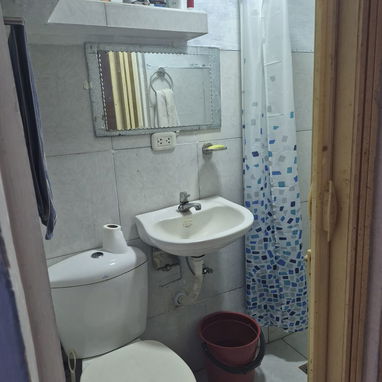 Apartamento pequeño dos cuartos con todo - Img 118488604