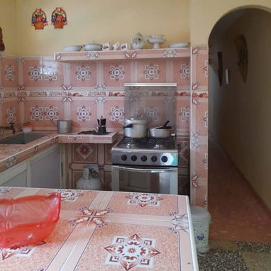 Vendo casa de 2 cuartos con frente a calle y placa libre. Boyeros. La Habana. - 4/10