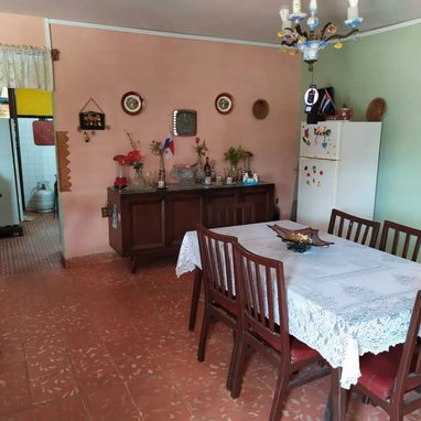 Se vende casa con todo adentro - Img 124829849