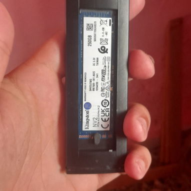 Buenas vendo este m2 de 250gb en 30 usd mi número es 63167475 - Img 121183177
