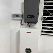 6 KW ( CARACTERÍSTICAS) INVERSOR DE 6 KW BATERÍA CON RESPALDO DE 10 KW 51.2V200A 4 PANELES 600W - Img 58229092