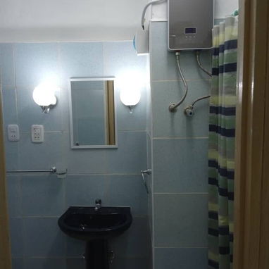 Renta lineal o por noches Vedado de 1 dormitorio por línea y G 300usd 53582376 - Img 122221246