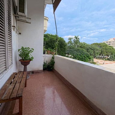 Alquiler 2 hab c/baño privado en Habana Vieja – Ideal para dos parejas – Cocina y terraza – 70 USD - Img 119643491