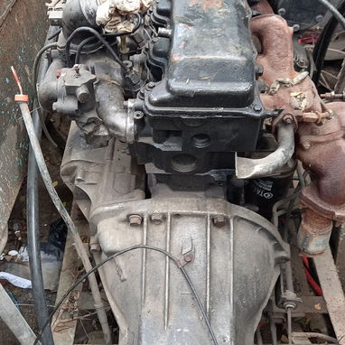 Motor Toyota 3L con caja - 3/3