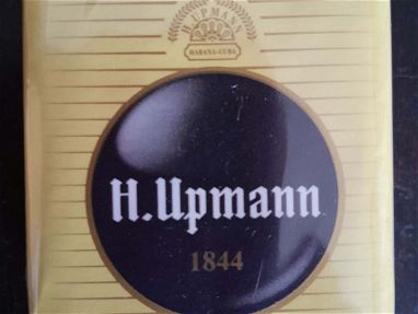 Caja de H. Upmann sin filtro - Img main-image