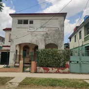 Amplio biplanta en altos en Marianao, con 4 habitaciones y 3 baños !!! - Img 52286311