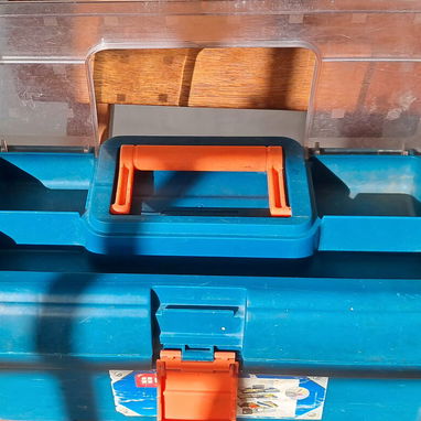 Vendo caja de herramientas 20 USD - Img 122457508