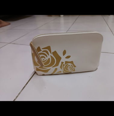 Perfume, Bolsas, Cremas - Img 91069658