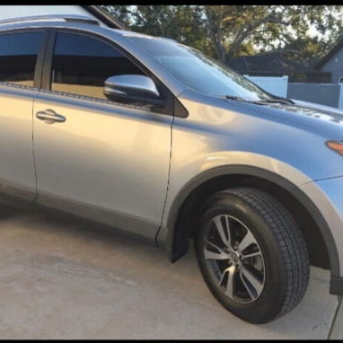 Venta de 2 autos marca TOYOTA RAV4 y 1 Camioneta TOYOTA TACOMA 2018 - Img 124264584