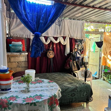 SE VENDEN 2 PROPIEDADES INDEPENDIENTES PERO JUNTAS PUERTA CALLE EN GUANABACOA , FUENTE BLANCA - 6/10