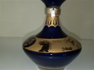 Vendo Cerámica China de un recipiente original de licor chino de 53 grados, que tiene su contenido y esta sellada. - Img 62671665