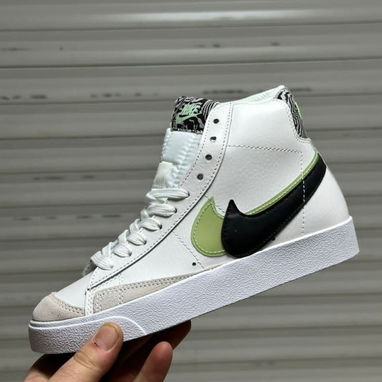 Tenis Nike - 4/5