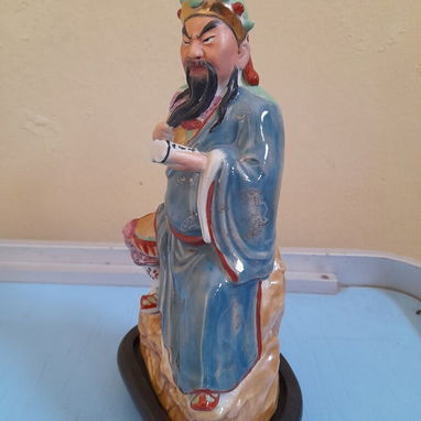Adorno de porcelana china de 20 cm de alto (Guan Yu una de las figuras más veneradas en la cultura y la historia china) - Img 118995798