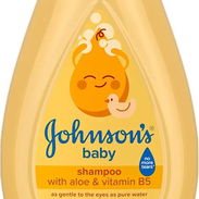 Champú Johnson's Baby con aloe vera y vitamina B5, sin lágrimas, Esenciales para recién nacidos, Sin parabenos ni sulfat - Img 56824232