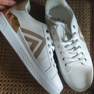Tenis blancos #40 - Img 55769090