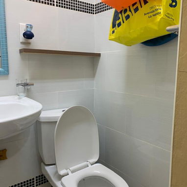 Casa capitalista independiente de 2 plantas en Playa - Img 119304433