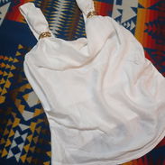 Blusa blanca , nueva.. en 1000 cup. Talla s/m - Img 57926839