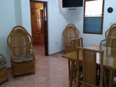 Reserva casa en la playa con piscina y billar en Guanabo,capacidad para 8 personas, tengo disponibilidad - Img main-image