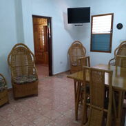 Reserva casa en la playa con piscina y billar en Guanabo,capacidad para 8 personas, tengo disponibilidad - Img 45158780