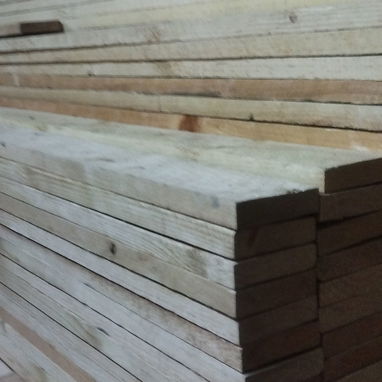 Tablas de Pino importado. - 2/2