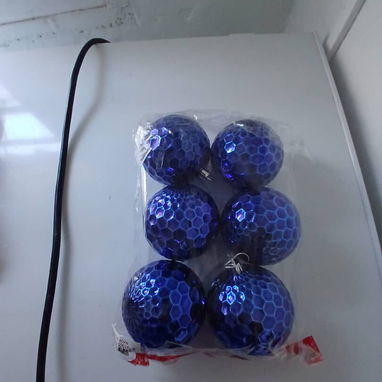 Esferas de 8cm  El estuche de 6 unidades  Precio 7usd - 3/4