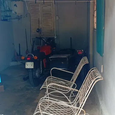 Vendo planta baja en el reparto Camilo Cienfuegos Pastorita 4 habitaciones 2baños y garage - Img 125932758