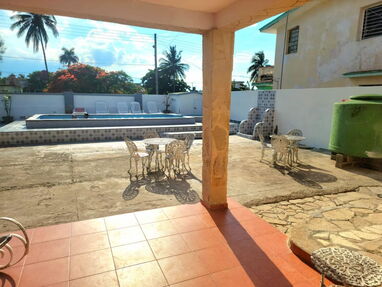 ....casa con piscina de 3 habitaciones a media cuadra del Mar en Bocaciega. Whatssap 5 2959440 - Img 63902164