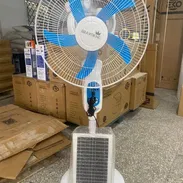 Ventilador Recargable de Pedestal de 18" Marca Bravoking C/ panel solar - Img 55879423