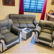 Sofá, Butacas y Mesa de Centro con Envío Incluido y Garantía. - Img 57750039