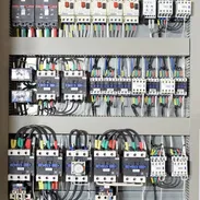 Instalación y montaje de paneles solares y equipos eléctricos de forma profesional - Img 57482368