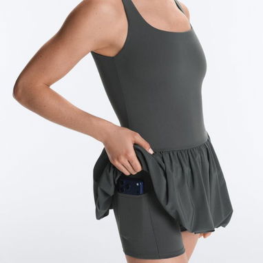 Vestido OYSHO deportivo - 2/4